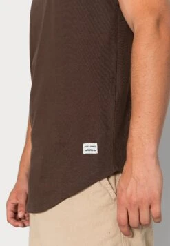 Jack & Jones Jjenoa Ss Crew Neck Noos - Basic T-Shirt - Mulch 11 Jack & Jones Jjenoa Ss Crew Neck Noos - Basic T-Shirt - Mulch -Fashion Store 0262f837890443d18a07d656364fad85