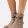 Anna Field Winter Boot - Wedge Ankle Boots - Taupe -Fashion Store 0a2483edb4374d2589346985afd7587d