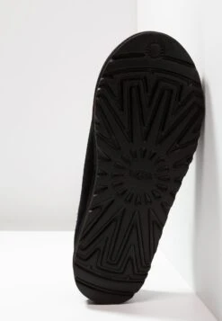 Ugg Tasman - Slippers - Black 12 Ugg Tasman - Slippers - Black -Fashion Store 0fd5d7fc3b6a488a96b22af3e78e2d4c
