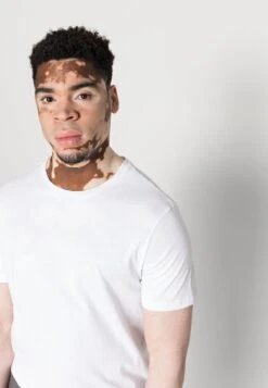 Pier One 10 Pack - Basic T-Shirt - White/Black 13 Pier One 10 Pack - Basic T-Shirt - White/Black -Fashion Store 20c7d5f73fe449b7b6c0eb7a99388079