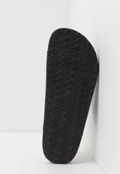 Pier One Unisex - Slippers - Brown 12 Pier One Unisex - Slippers - Brown -Fashion Store 23e143c048ee4fd8b5e22a3556ccfbfb