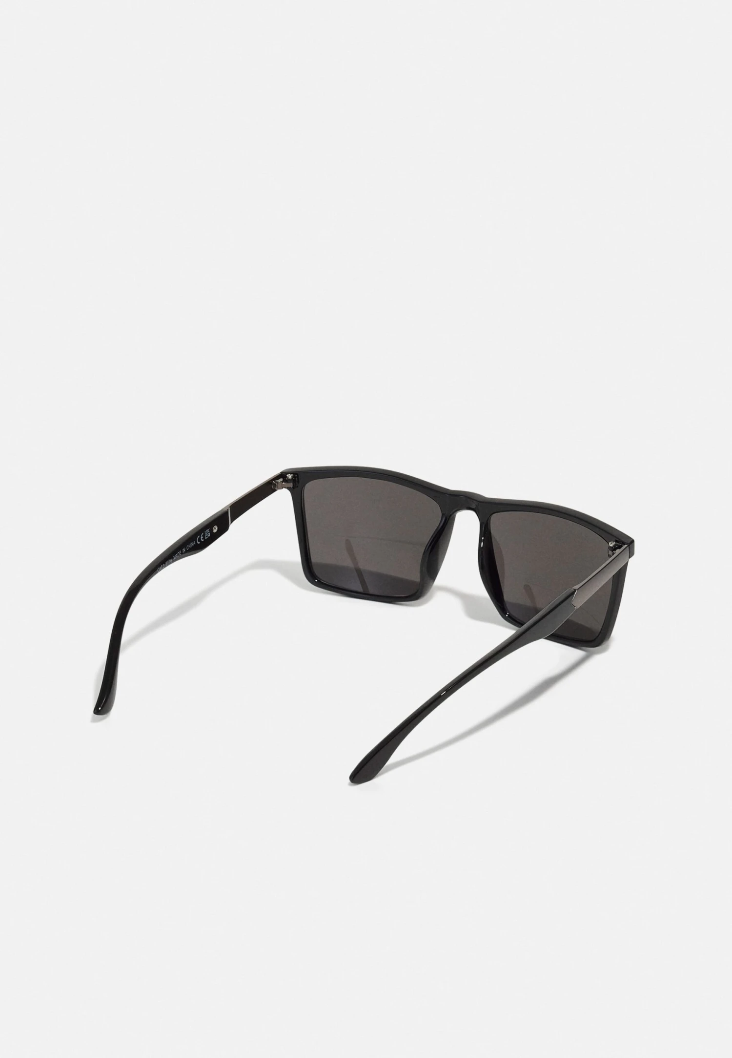 Pier One Unisex - Sunglasses - Black 4 Pier One Unisex - Sunglasses - Black - Image 2