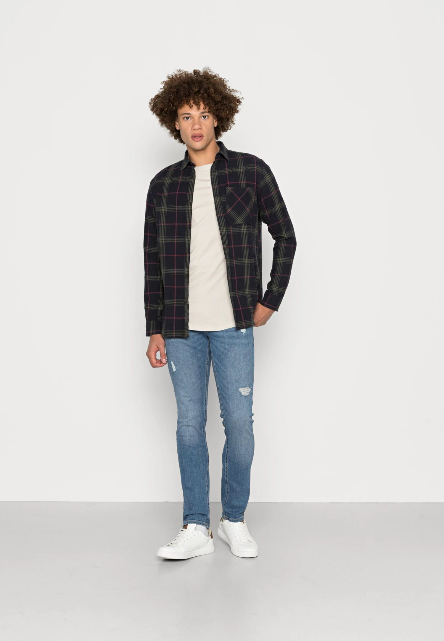 Jack & Jones Jjenoa Ss Crew Neck Noos - Basic T-Shirt - Moonbeam 4 Jack & Jones Jjenoa Ss Crew Neck Noos - Basic T-Shirt - Moonbeam - Image 2