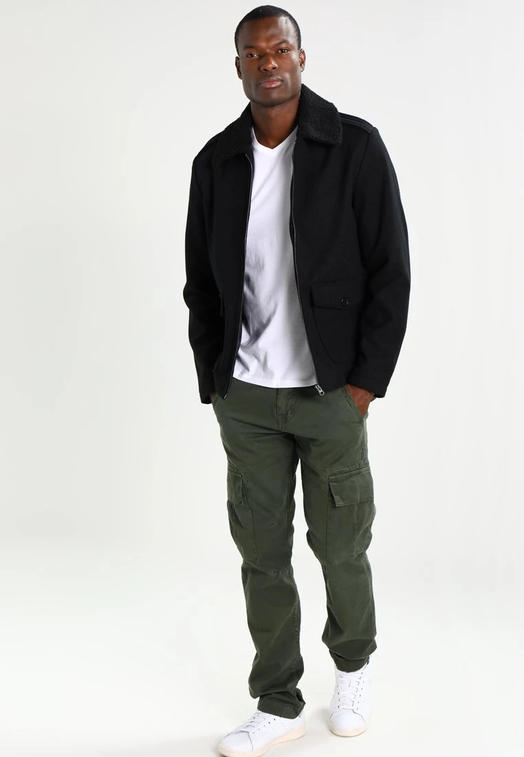 Abercrombie & Fitch Vneck 3 Pack - Basic T-Shirt - White/Black/Grey 3 Abercrombie & Fitch Vneck 3 Pack - Basic T-Shirt - White/Black/Grey