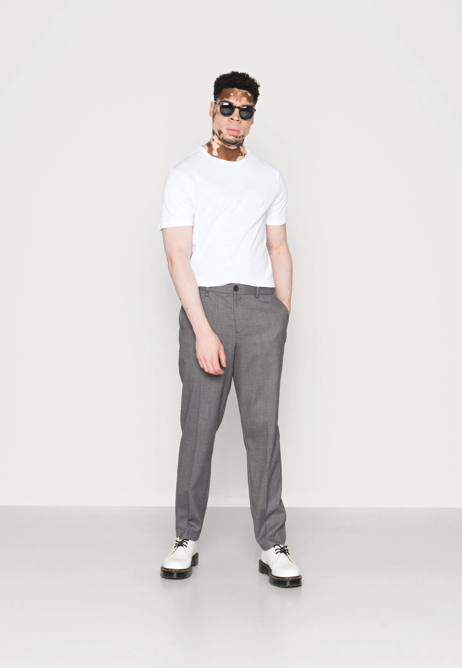 Pier One 10 Pack - Basic T-Shirt - White/Black 3 Pier One 10 Pack - Basic T-Shirt - White/Black