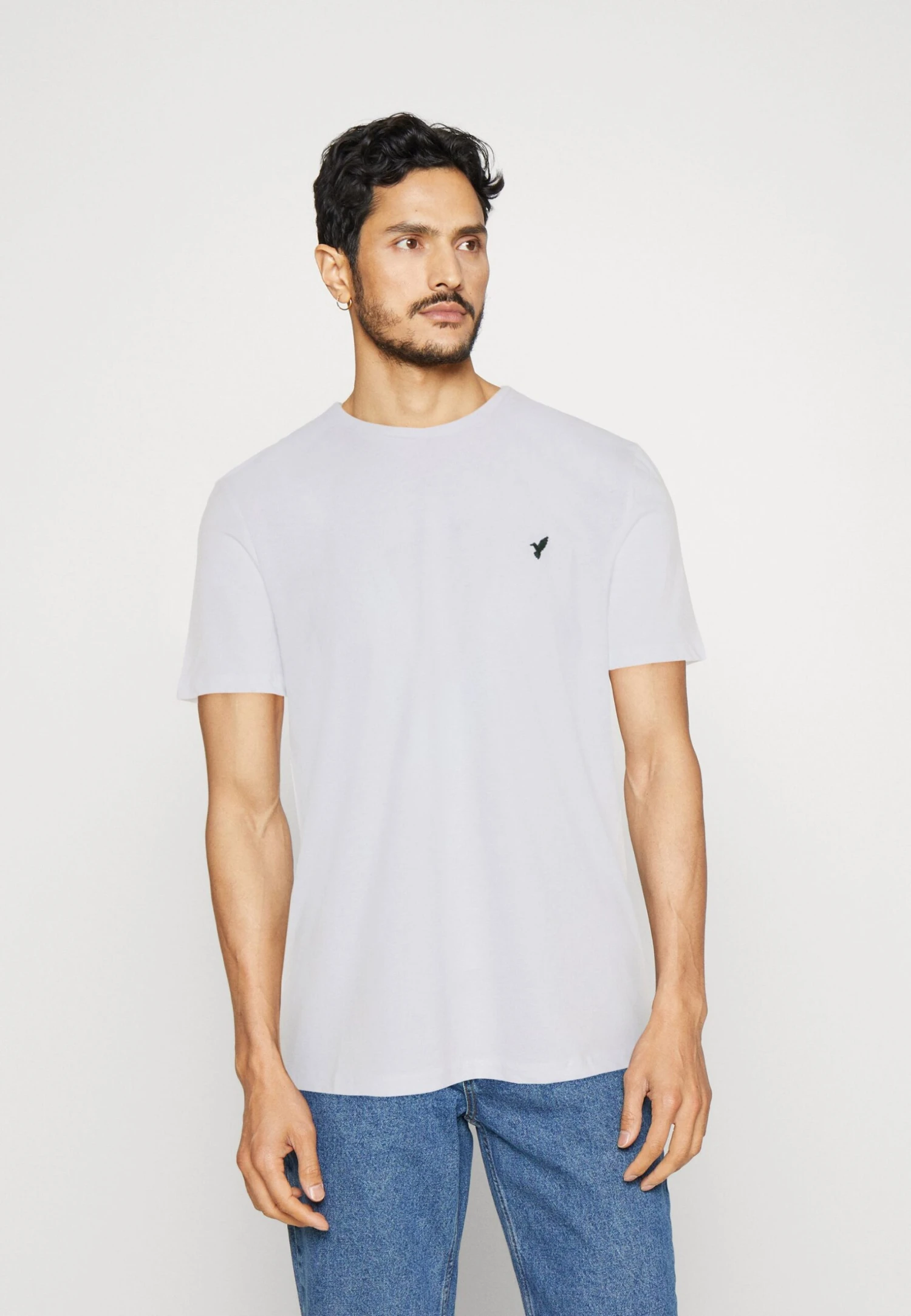 Pier One 5 Pack - Basic T-Shirt - White/Ark Green/Blue 9 Pier One 5 Pack - Basic T-Shirt - White/Ark Green/Blue - Image 7