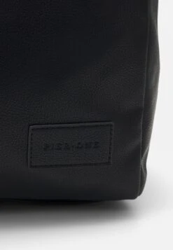 Pier One Unisex - Weekend Bag - Black 10 Pier One Unisex - Weekend Bag - Black -Fashion Store 6f0d4cba81d947489c7b672bfd9ce02e