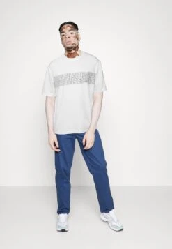 Lacoste Print T-Shirt - Flour 9 Lacoste Print T-Shirt - Flour -Fashion Store 76dc3c2231ef46fe8715d90f2e43f583