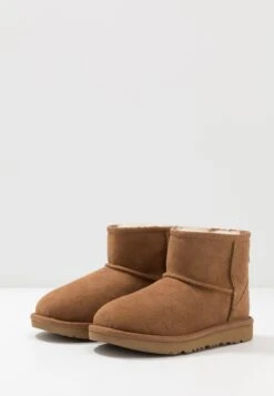 Ugg Classic Mini Ii Unisex - Classic Ankle Boots - Chestnut 17 Ugg Classic Mini Ii Unisex - Classic Ankle Boots - Chestnut -Fashion Store 79a79b57e9cc499a9c07601f4e0e39da