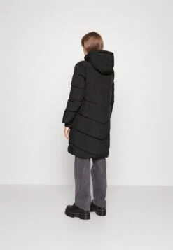 Pieces Petite Pcjamilla Puffer Jacket - Winter Coat - Black -Fashion Store 7acf9763aeb1430aa732f86542bfa12f