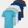 Pier One 5 Pack - Basic T-Shirt - Blue/Dark Blue/Light Green 2 Pier One 5 Pack - Basic T-Shirt - Blue/Dark Blue/Light Green -Fashion Store 8829d927b1a546d58909a54b59b2fce3
