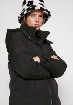 Pieces Petite Pcjamilla Puffer Jacket - Winter Coat - Black -Fashion Store 9bbf5d9c0a964e628967c9f851a1a422