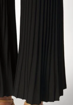 By Malene Birger Laja - Trousers -Fashion Store 9d6819edc6204d0d85be27f8da6a6044