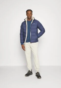 Patagonia Reversible Silent - Down Jacket - New Navy -Fashion Store a3ea831c8c2d449f949a5ac0fcf3b831