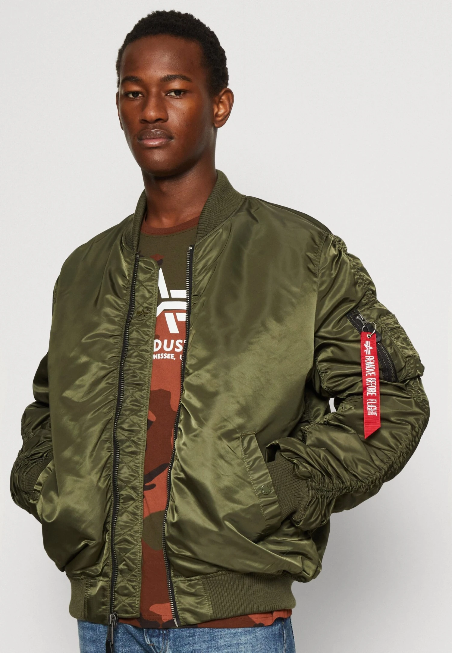 Alpha Industries Ma-1 Puckered - Bomber Jacket - Dark Olive 8 Alpha Industries Ma-1 Puckered - Bomber Jacket - Dark Olive - Image 6