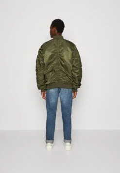 Alpha Industries Ma-1 Puckered - Bomber Jacket - Dark Olive 10 Alpha Industries Ma-1 Puckered - Bomber Jacket - Dark Olive -Fashion Store ac22b98930c54174a376ccd13f335f4d