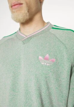 Adidas Originals Sweatshirt - Green -Fashion Store b175c79eb9db4f8c8c035ac5a9804fd9