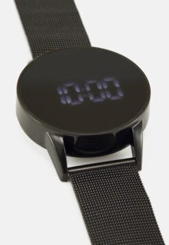Pier One Smartwatch - Black 11 Pier One Smartwatch - Black -Fashion Store bbf012a8af8349bfa24143042376f060