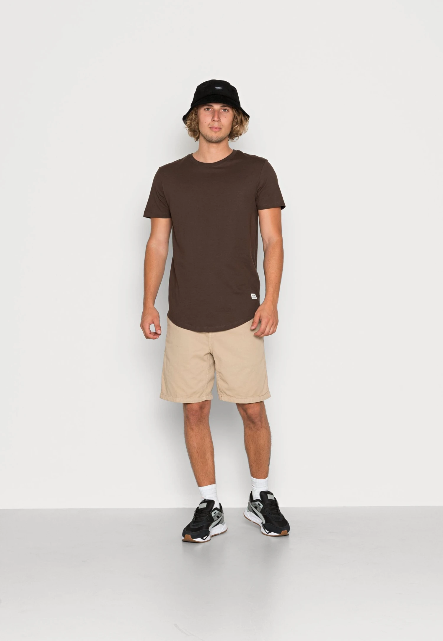 Jack & Jones Jjenoa Ss Crew Neck Noos - Basic T-Shirt - Mulch 4 Jack & Jones Jjenoa Ss Crew Neck Noos - Basic T-Shirt - Mulch - Image 2