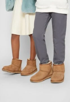 Ugg Classic Mini Ii Unisex - Classic Ankle Boots - Chestnut 16 Ugg Classic Mini Ii Unisex - Classic Ankle Boots - Chestnut -Fashion Store e58a9614eac8495aa6963fd3841c7019