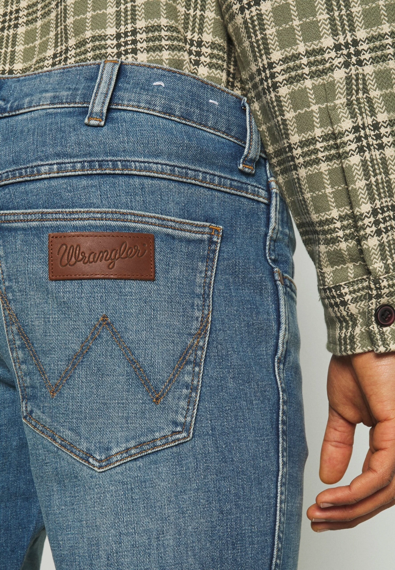 Wrangler Straight Leg Jeans - Blue Fever 8 Wrangler Straight Leg Jeans - Blue Fever - Image 6