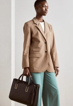 Fashion Store 6 Fashion Store -Fashion Store ec243c08ad3b4c9ba9be3f6bcfe98dda