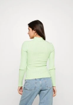 Selected Femme Slfwilma T Neck - Long Sleeved Top - Pistachio Green 10 Selected Femme Slfwilma T Neck - Long Sleeved Top - Pistachio Green -Fashion Store ef15ba439358404fa84a3c8c2ba02061