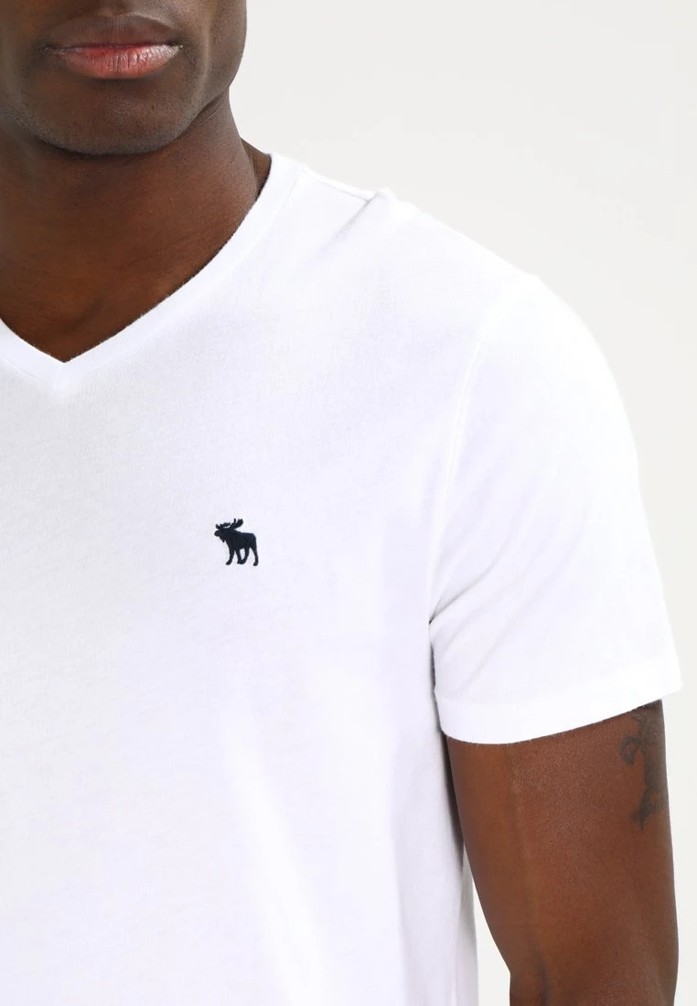 Abercrombie & Fitch Vneck 3 Pack - Basic T-Shirt - White/Black/Grey 8 Abercrombie & Fitch Vneck 3 Pack - Basic T-Shirt - White/Black/Grey - Image 6