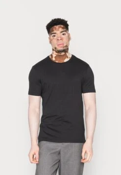 Pier One 10 Pack - Basic T-Shirt - White/Black 11 Pier One 10 Pack - Basic T-Shirt - White/Black -Fashion Store f5d7fc2055fa45b4b17c707066e9aedf