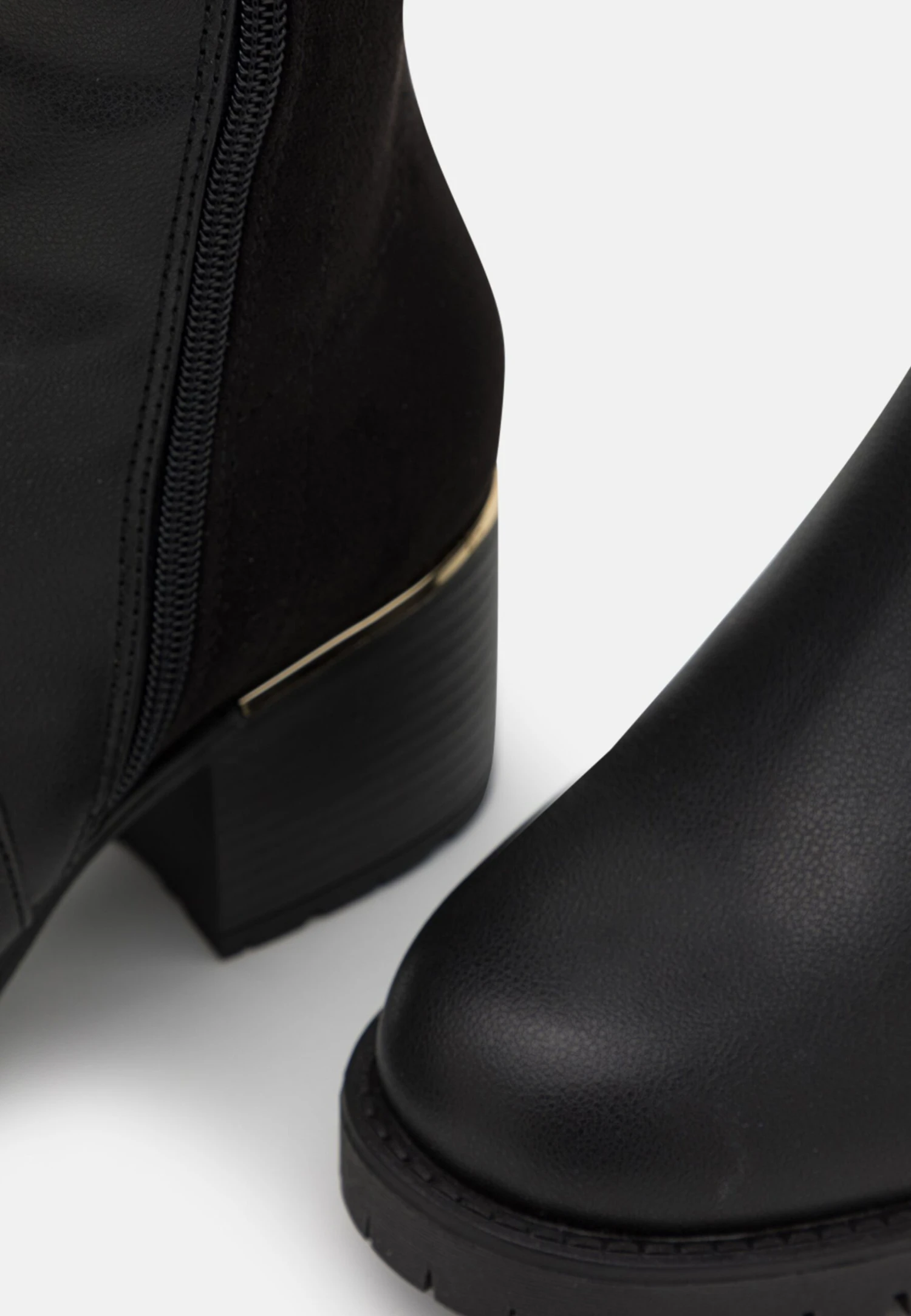 Over-The-Knee Boots - Black 8 Over-The-Knee Boots - Black - Image 6